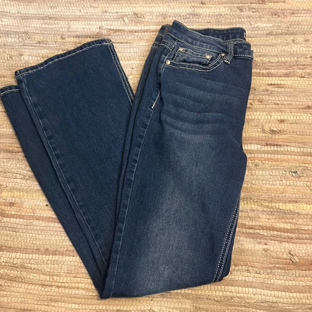 All buttons undo, even the back pockets. size 9
